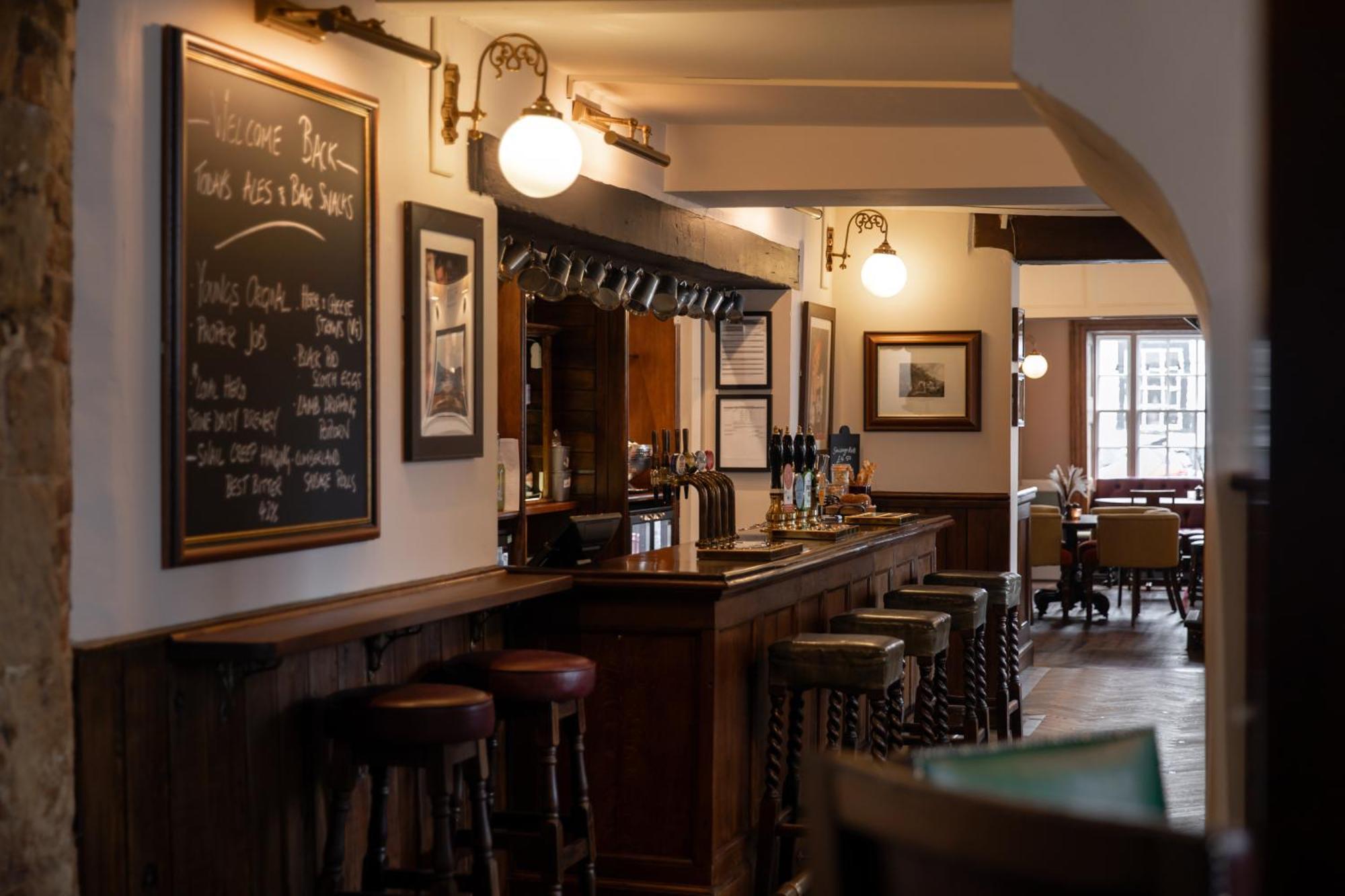 The Lamb Inn Hindon Esterno foto