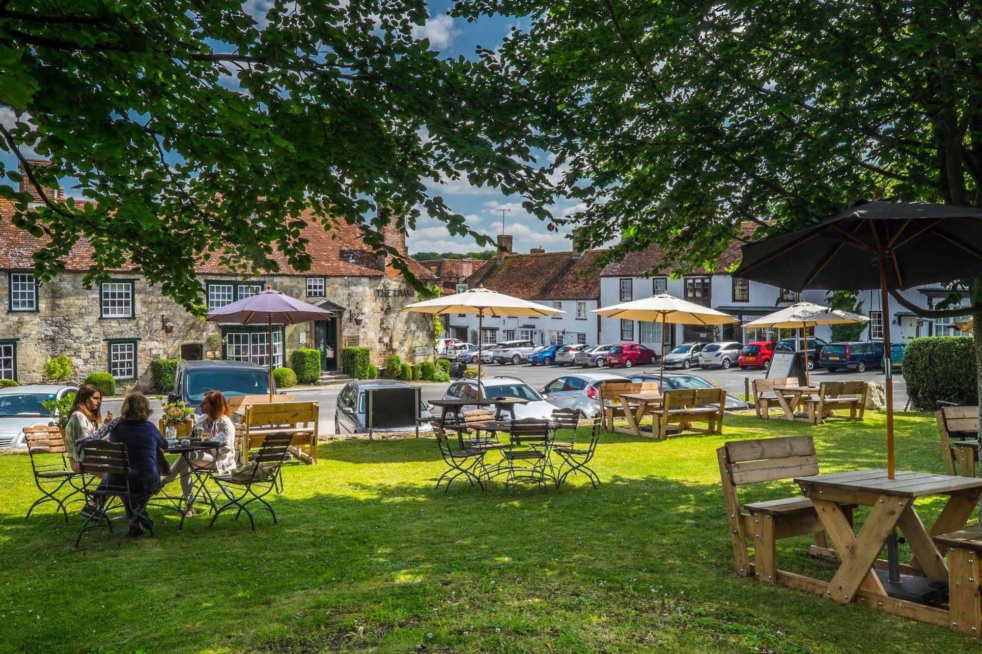 The Lamb Inn Hindon Esterno foto